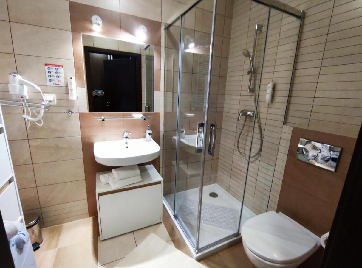 Apartament Przy Hotelu Aquarius 코워브제크 외부 사진