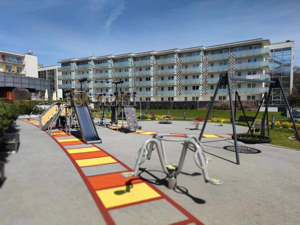 Apartament Przy Hotelu Aquarius 코워브제크 외부 사진